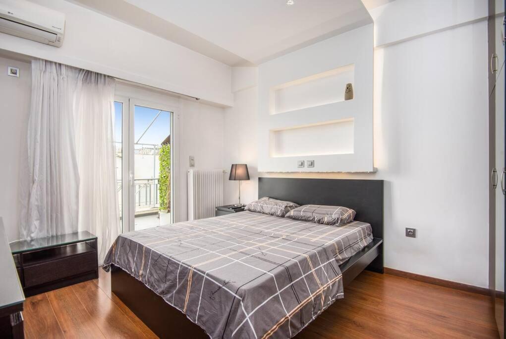 Modern Spacious Apt In Athènes Extérieur photo