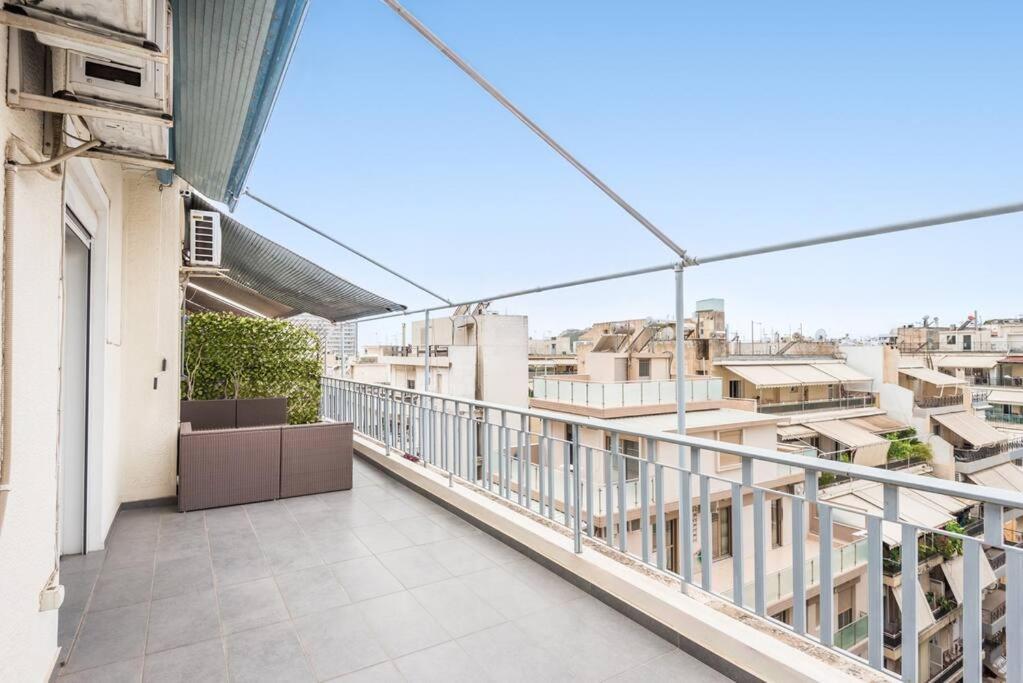 Modern Spacious Apt In Athènes Extérieur photo
