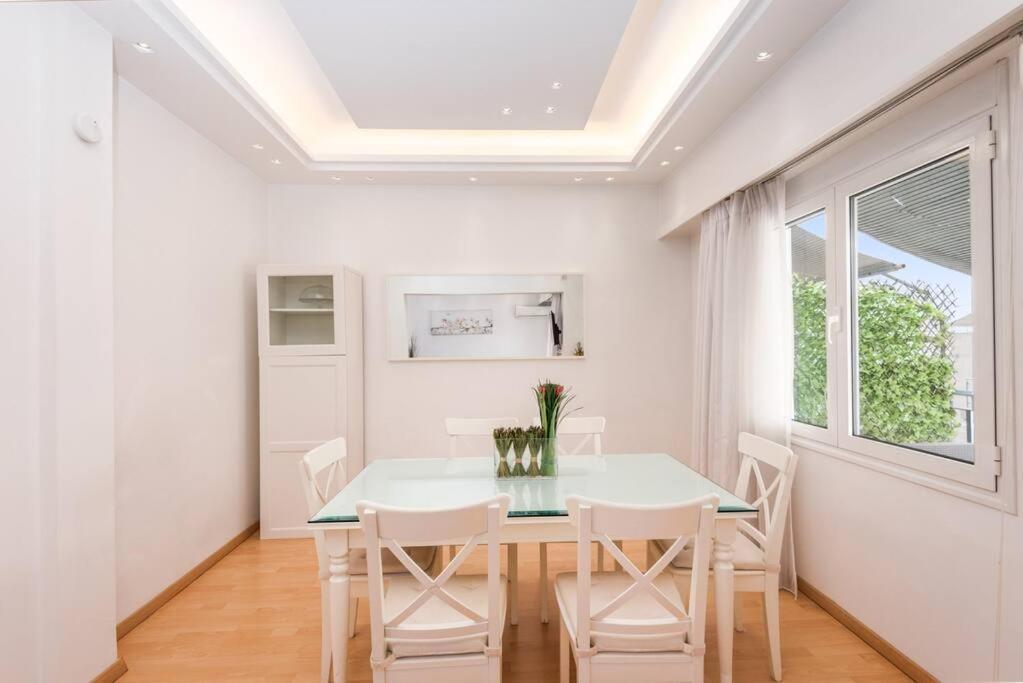 Modern Spacious Apt In Athènes Extérieur photo